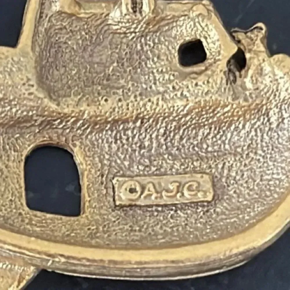 Noah’s Ark Animal Link Bracelet by AJC Gold Tone Vintage